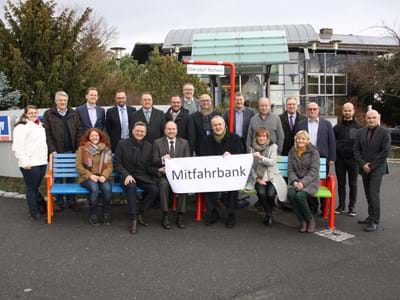 20181218_Mitfahrbänke VR-Bank Spende (8).JPG