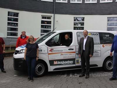 20210709 Übergabe Schulfahrzeug (5)_web.jpg